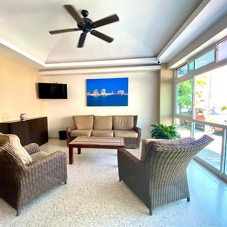 Hotel Delfines - A 2 Calles Del Acuario Veracruz Exterior photo
