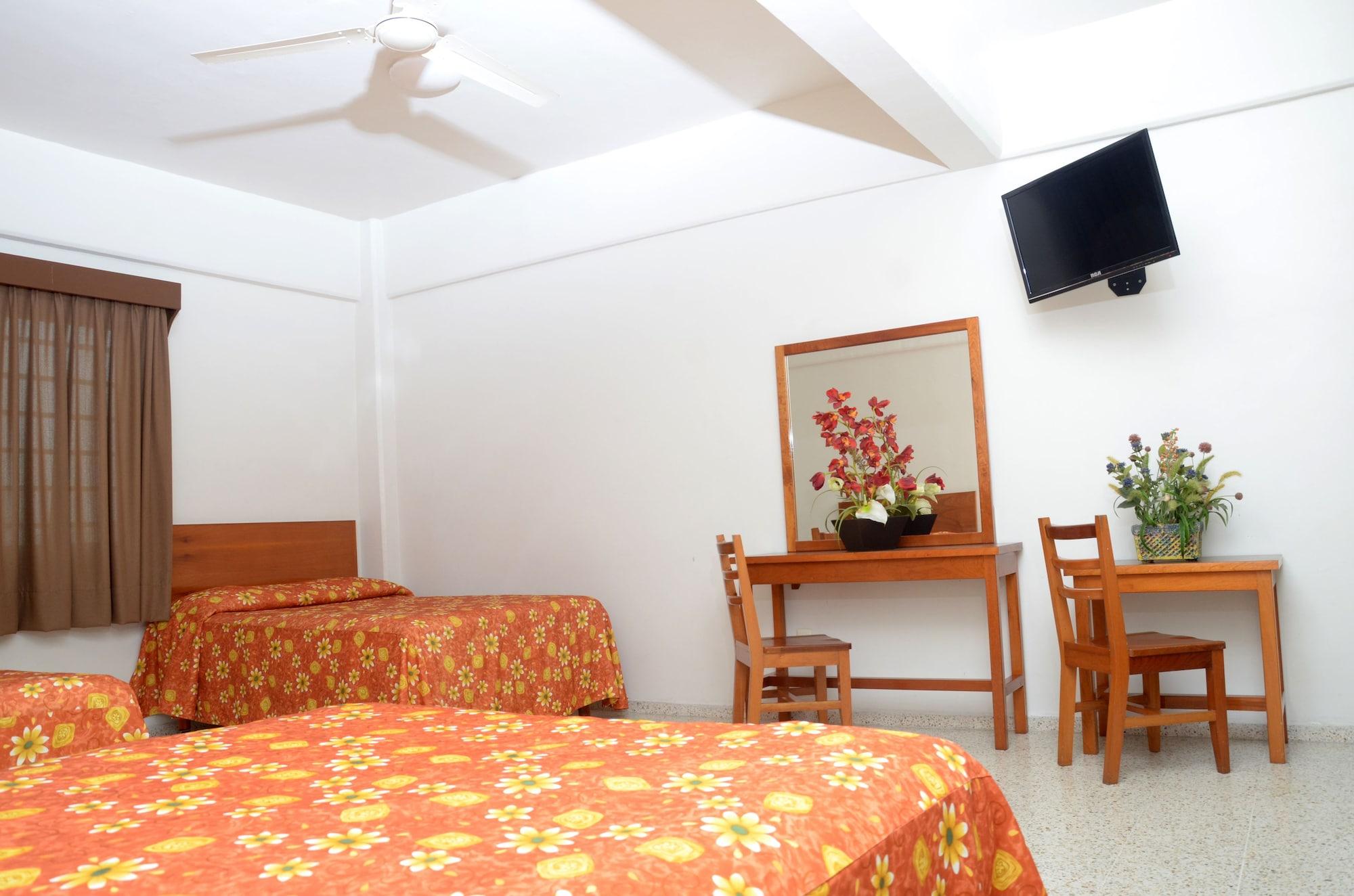 Hotel Delfines - A 2 Calles Del Acuario Veracruz Exterior photo