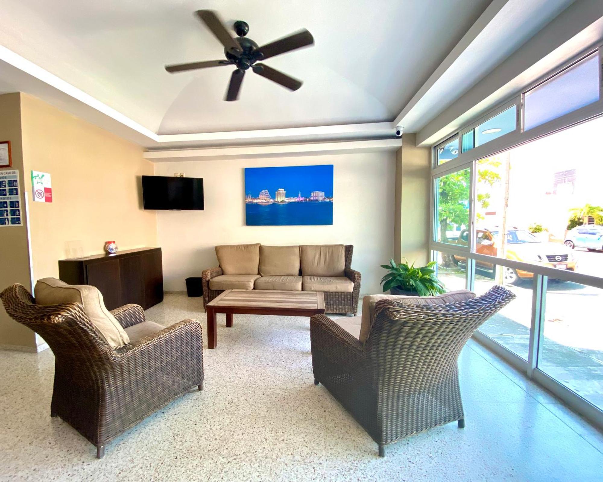Hotel Delfines - A 2 Calles Del Acuario Veracruz Exterior photo